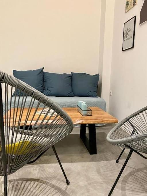 A Place 4U No10 - Garden-Level Getaway 2 Bedroom 2 Bathroom Apartment With Yard Atena Exterior foto