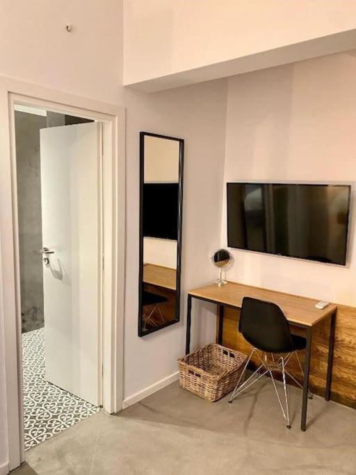 A Place 4U No10 - Garden-Level Getaway 2 Bedroom 2 Bathroom Apartment With Yard Atena Exterior foto